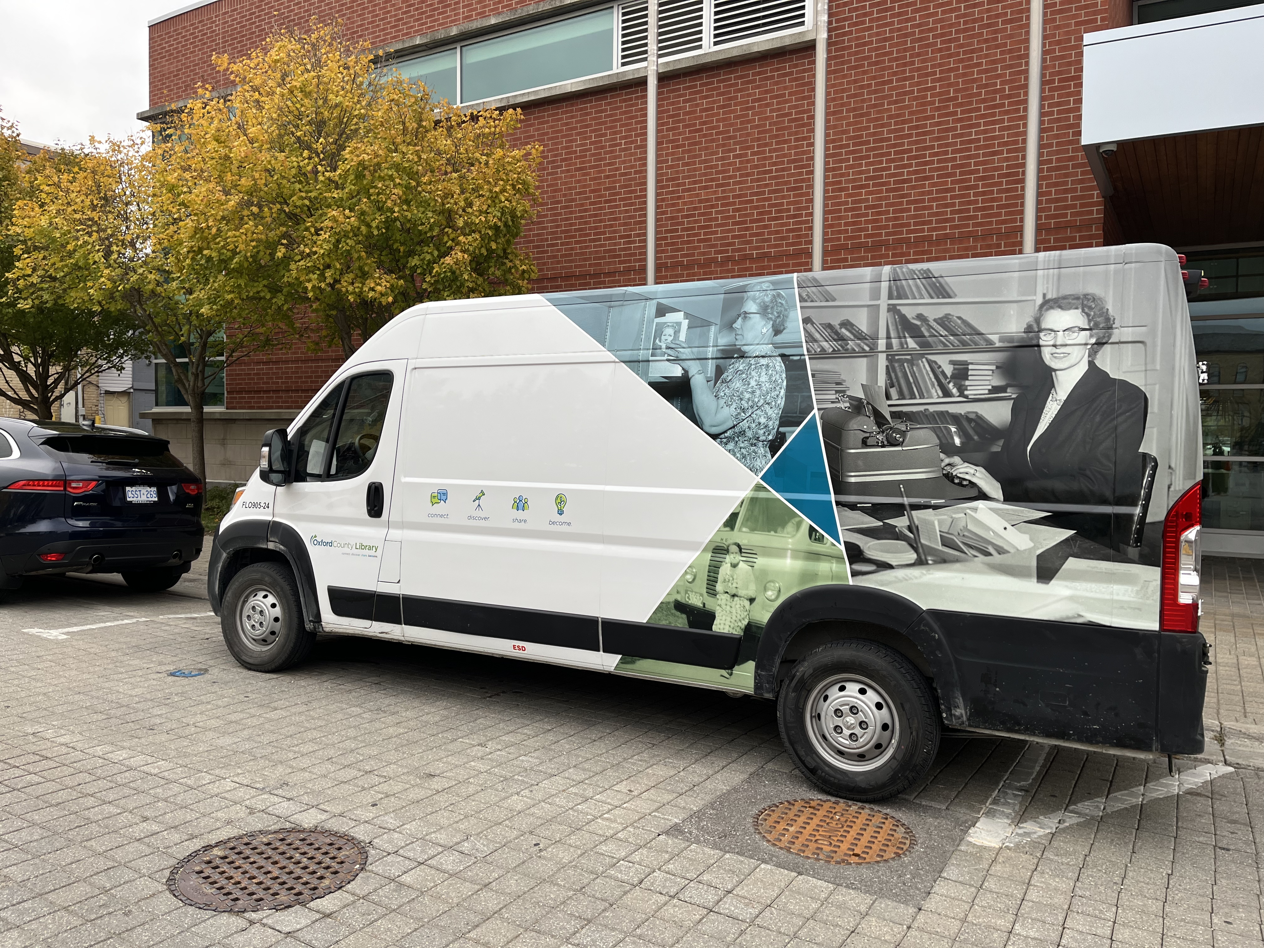 History on the move: new library van wrap celebrates Oxford’s mobile library heritage